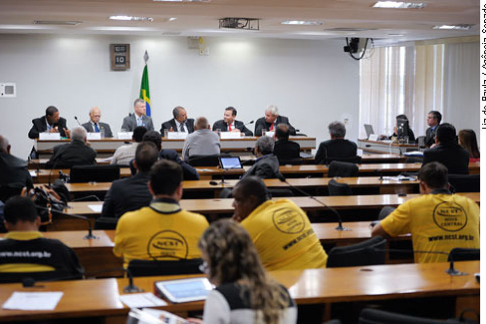 Para debatedores, projeto de lei ameaa conquistas de motoristas do transporte rodovirio