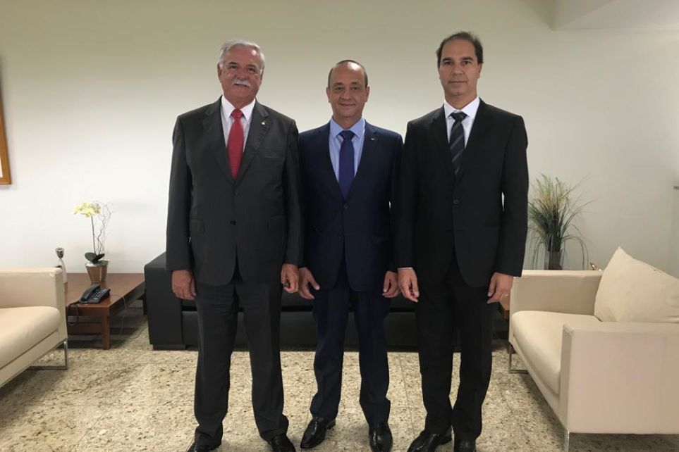 Vander Costa  eleito presidente da CNT