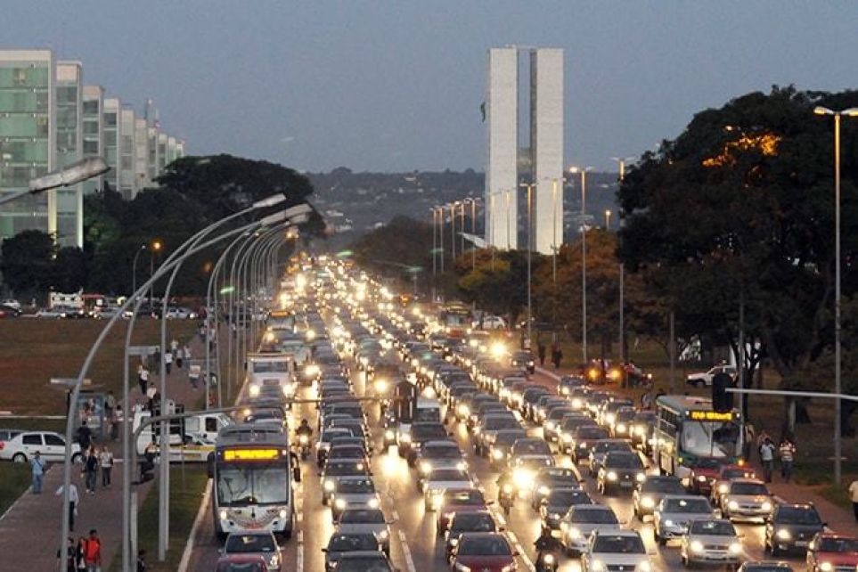 Suspensa obrigatoriedade da inspeo veicular na renovao do licenciamento