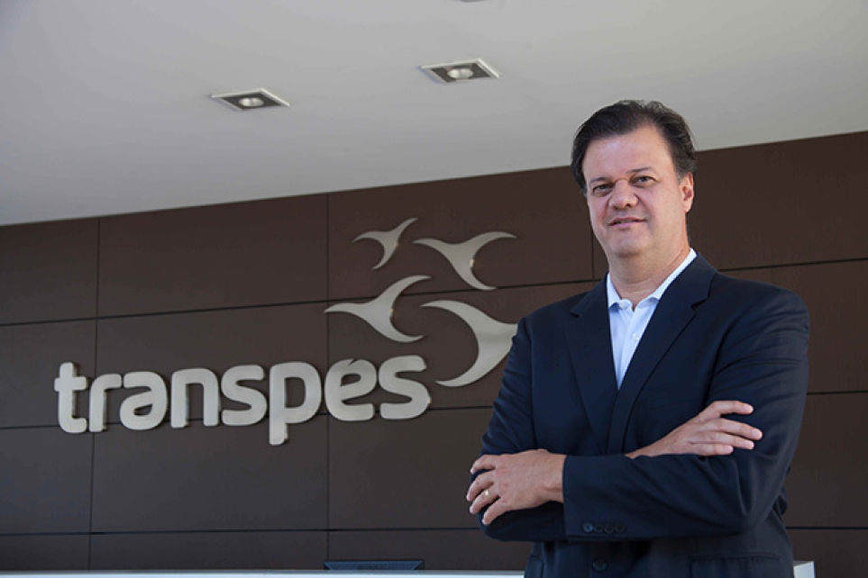 Ateno  famlia do transportador  diferencial em empresa de logstica