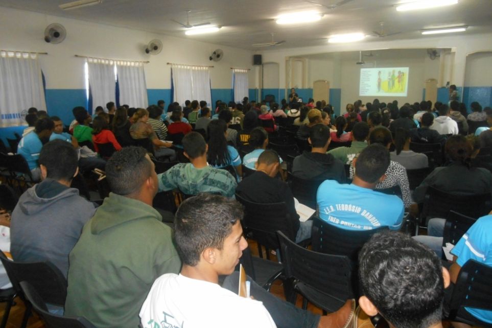 Trs Pontas realiza palestra para alunos da rede pblica de ensino 