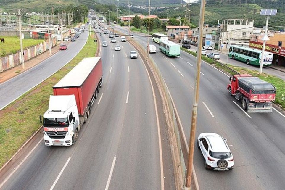 Alta do preo de combustveis pressiona custo operacional dos transportadores